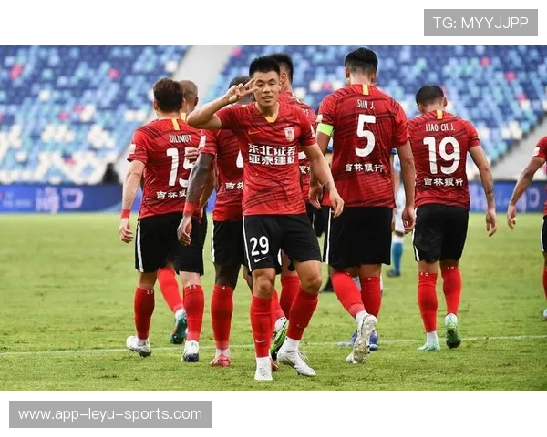 锋线瘫痪 + 中场告急！亚泰 2000 万押注法乙超跑，四连主成生死赌局